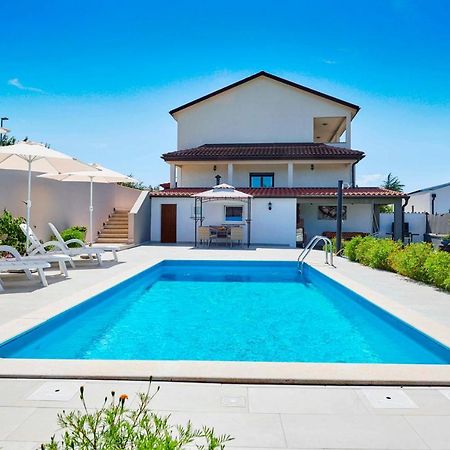 Holiday House Emma Burici Ngoại thất bức ảnh