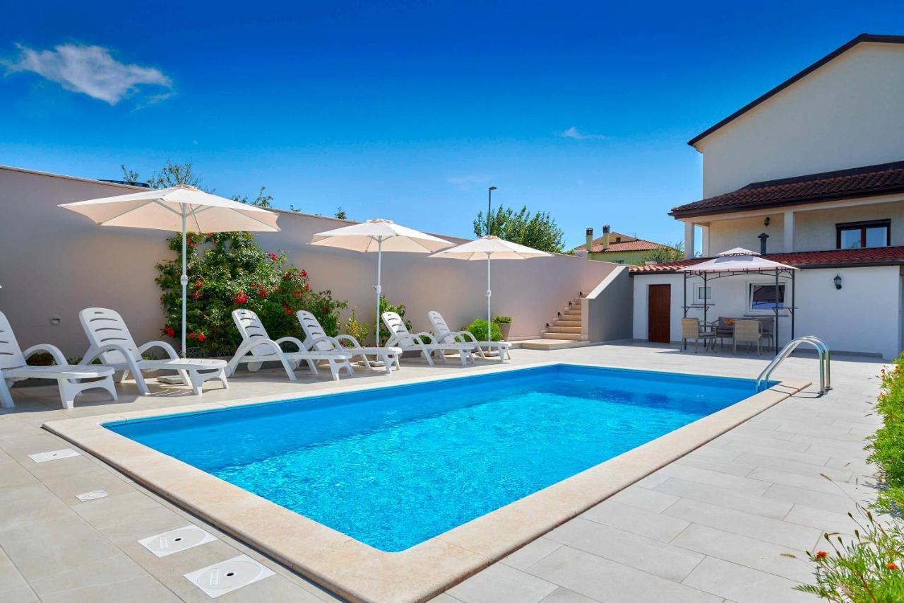 Holiday House Emma Burici Ngoại thất bức ảnh