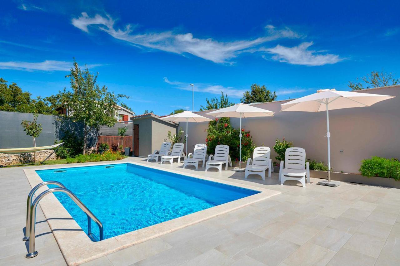 Holiday House Emma Burici Ngoại thất bức ảnh