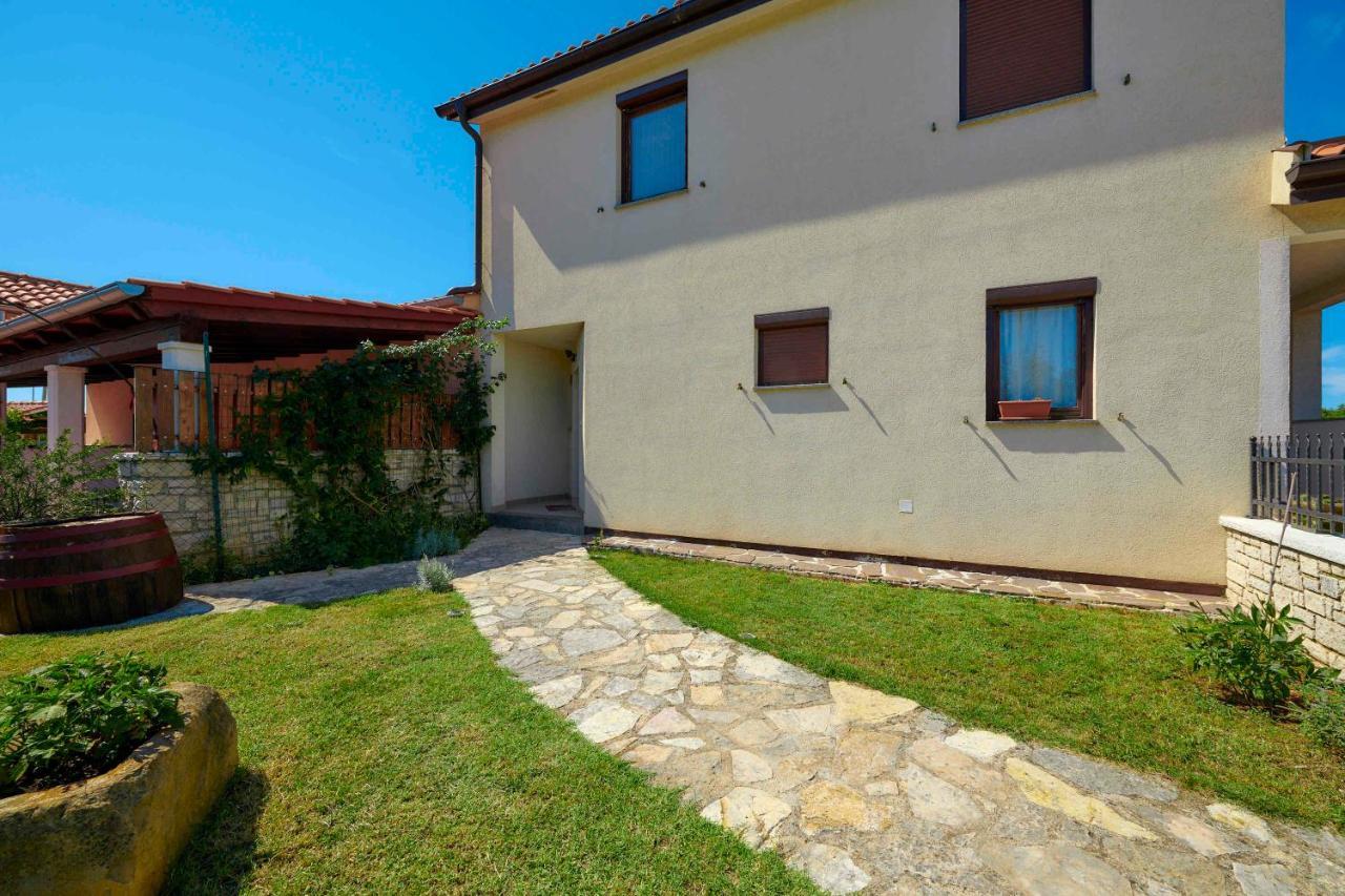 Holiday House Emma Burici Ngoại thất bức ảnh