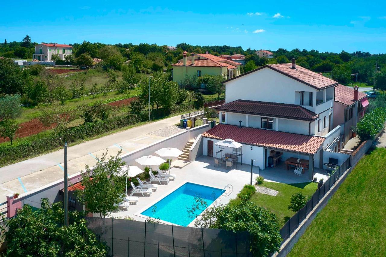 Holiday House Emma Burici Ngoại thất bức ảnh