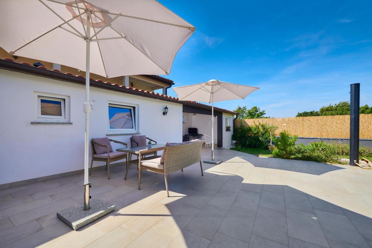 Holiday House Emma Burici Ngoại thất bức ảnh