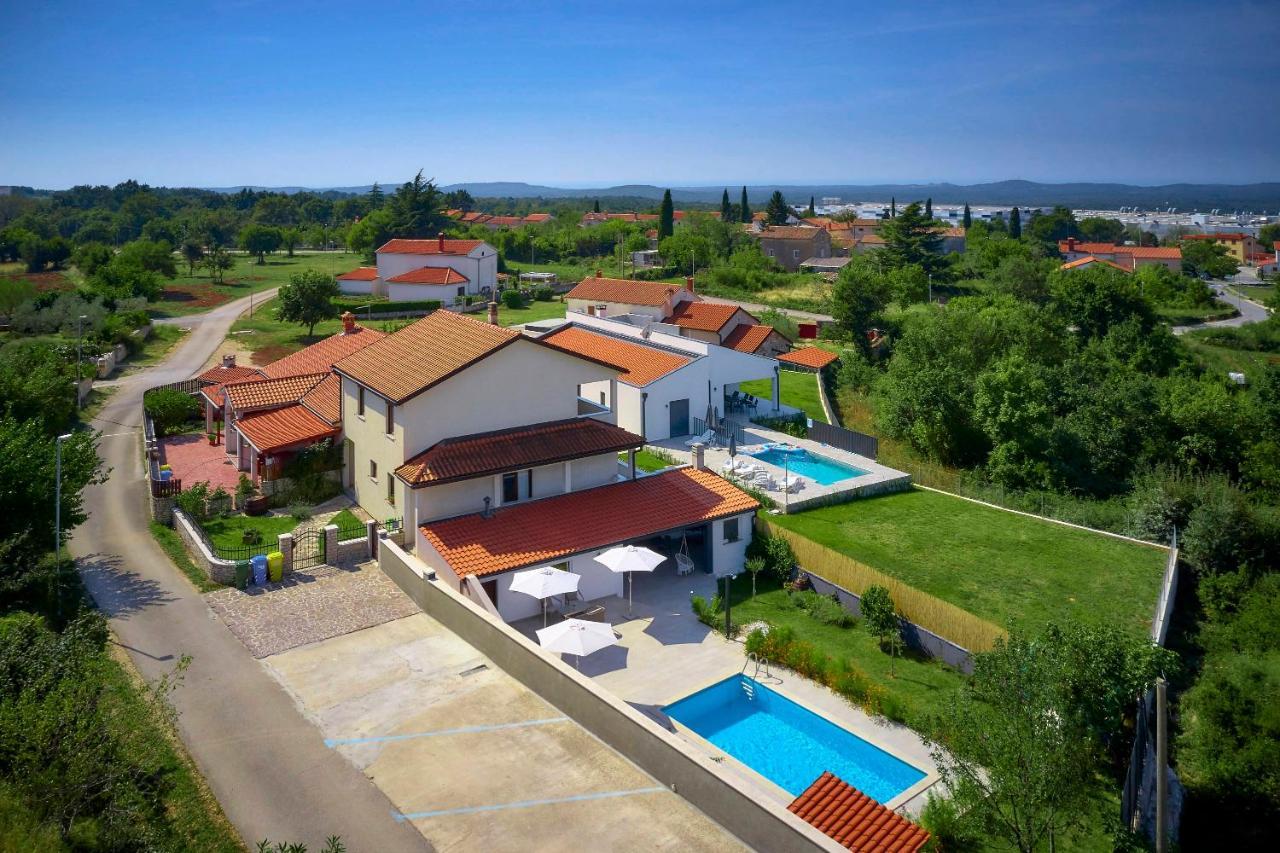 Holiday House Emma Burici Ngoại thất bức ảnh